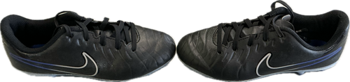 Vist Large View of Product Image Which is Used Nike Soccer Cleats Black Junior 01