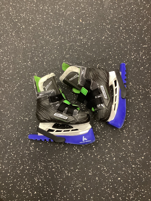 Vist Large View of Product Image Which is Used Bauer XLS Youth Hockey Skate Youth 09.0