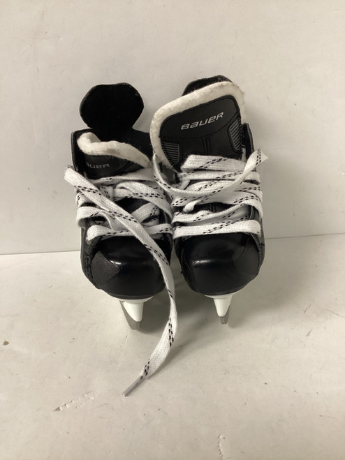Vist Large View of Product Image Which is Used Bauer SUPREME Youth Hockey Skate Youth 06.0