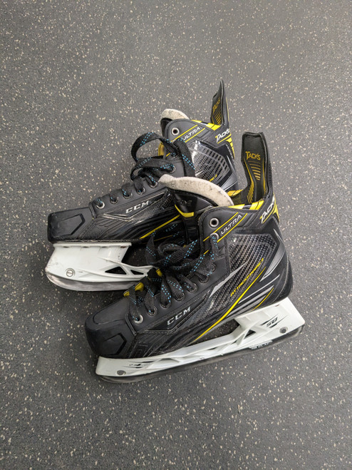 Vist Large View of Product Image Which is Used CCM ULTRA TACKS Senior Hockey Skate Senior 9.5