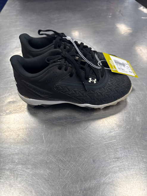 Vist Large View of Product Image Which is Used Under Armour BSBL BB/SB Cleats Black Junior 04.5
