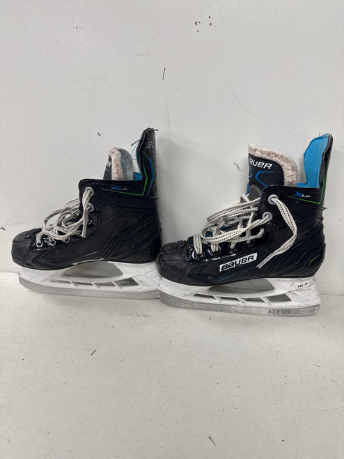 Vist Large View of Product Image Which is Used Bauer X-LP Youth Hockey Skate Youth 12.0 (new= $80)