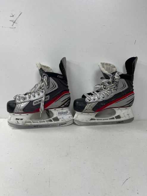 Vist Large View of Product Image Which is Used Bauer VAPOR XEDGE Junior Hockey Skate Junior 02