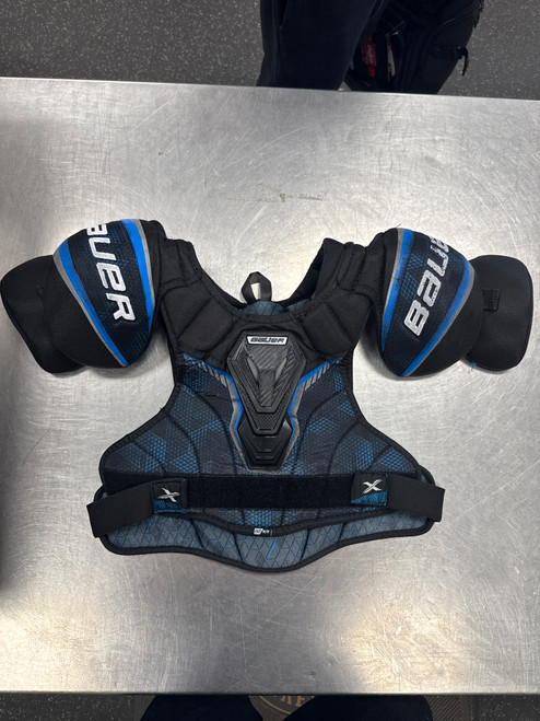 Vist Large View of Product Image Which is Used Bauer X Intermediate Shoulder Pads MD