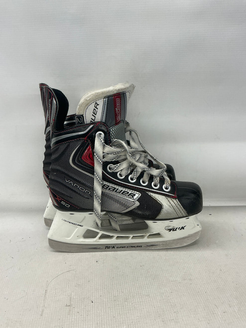 Vist Large View of Product Image Which is Used Bauer VAPOR X50 Junior Hockey Skate Junior 02.5