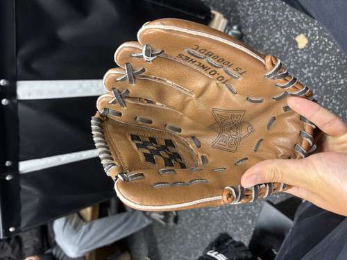 Vist Large View of Product Image Which is Used Adidas TS1000BDC BB/SB Glove RH Throw Brown 10"