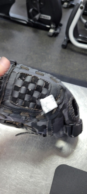 Vist Large View of Product Image Which is Used Adidas 11 BB/SB Glove LH Throw Black 11"