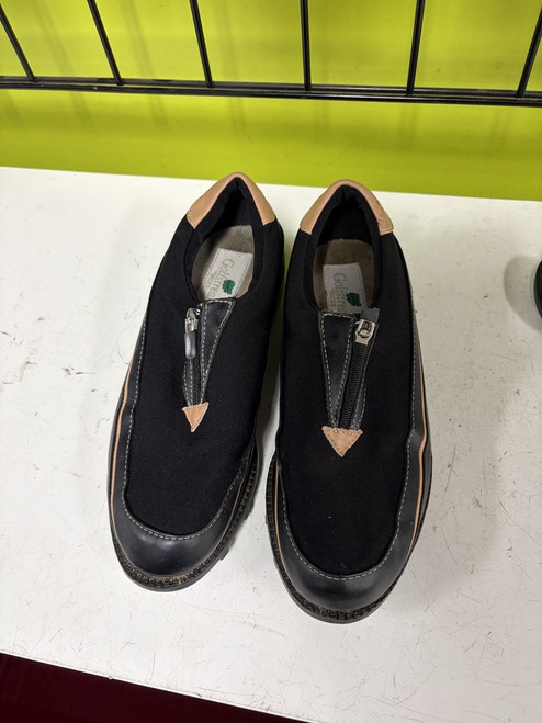Vist Large View of Product Image Which is Used Womens Golf Shoes Black Senior 8.5
