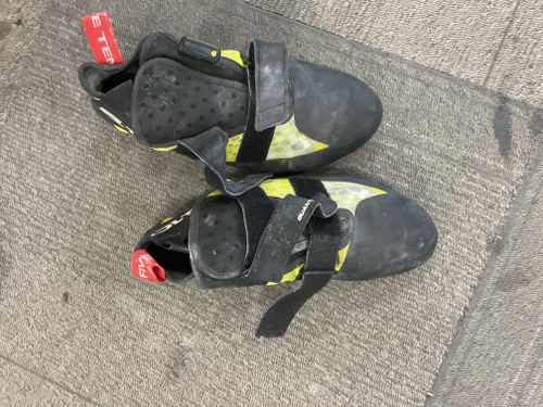 Vist Large View of Product Image Which is Used STEALTH 5.10 Climbing Shoes Senior 11.5