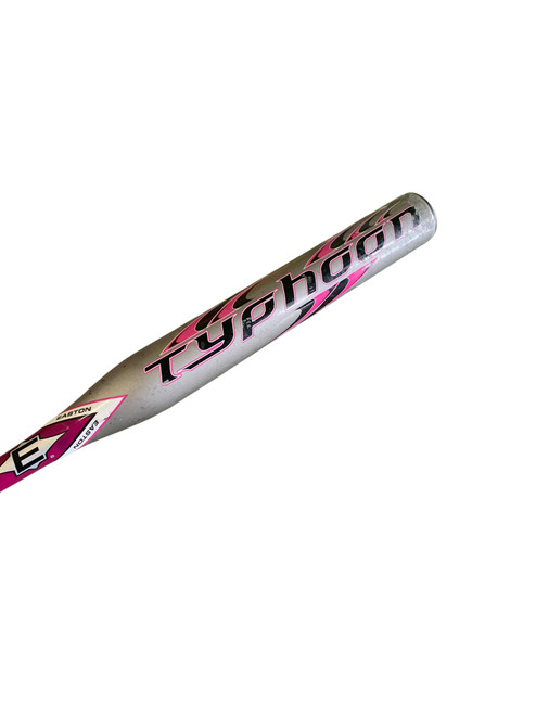 Vist Large View of Product Image Which is Used Easton TYPHOON BB/SB Fastpitch Bat 31"