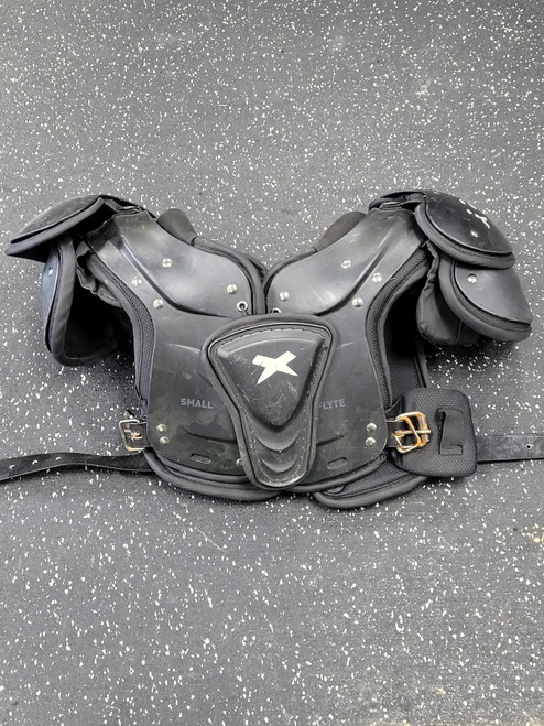 Vist Large View of Product Image Which is Used Xenith FLYTE FB Shoulder Pads Black SM