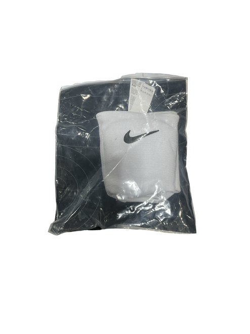 Vist Large View of Product Image Which is Used Nike Indoor VB White