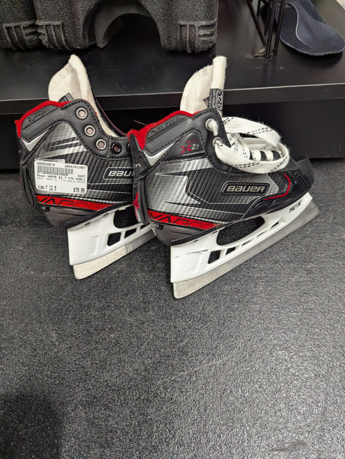 Vist Large View of Product Image Which is Used Bauer VAPOR X2.7 YTH GOALIE SKATES Youth Goalie Skate Youth 12.5