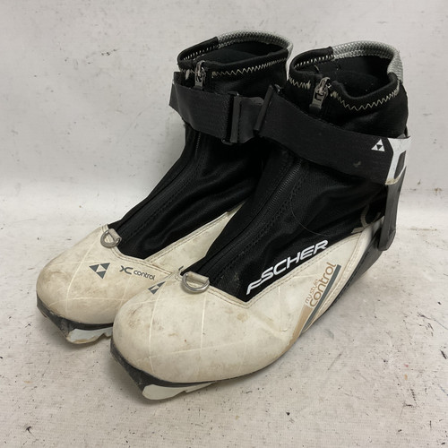 Vist Large View of Product Image Which is Used Fischer MY STYLE COUNTROL Mens NNN XC Ski Boots Black M 07-07.5 / W 08-08.5