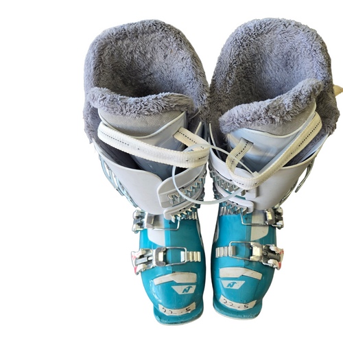 Vist Large View of Product Image Which is Used Nordica SPEED MACHINE 4 SKI BOOTS Girls DH Ski Boot White 225 MP - J04.5 - W5.5