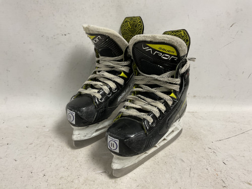 Vist Large View of Product Image Which is Used Bauer VAPOR 3X Youth Hockey Skate Youth 11.0