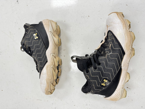 Vist Large View of Product Image Which is Used Under Armour BH SHOW BB/SB Cleats Black Junior 05