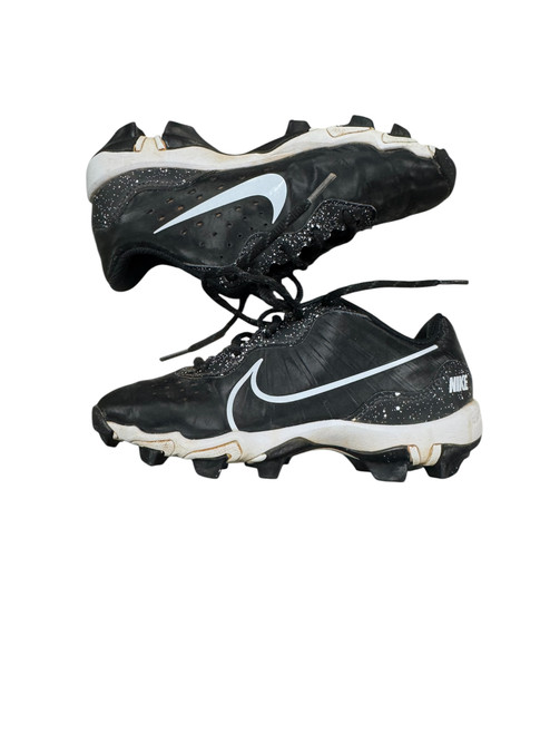 Vist Large View of Product Image Which is Used Nike BB CLEATS BB/SB Cleats Black Junior 02