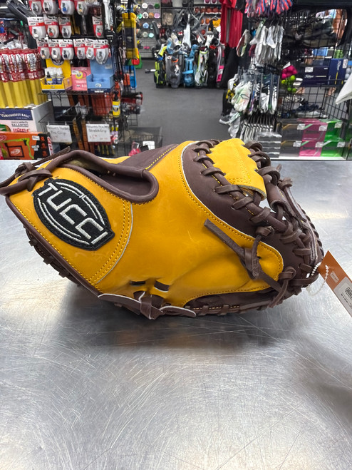 Vist Large View of Product Image Which is Used TUCCI CATCHERS MITT BB/SB Catchers RH Throw Brown 34"