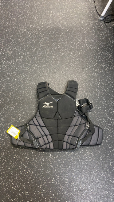 Vist Large View of Product Image Which is Used Mizuno DRYLITE Catchers Chest Protector Black Junior