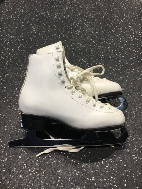 Vist Large View of Product Image Which is Skates Junior Figure Skates