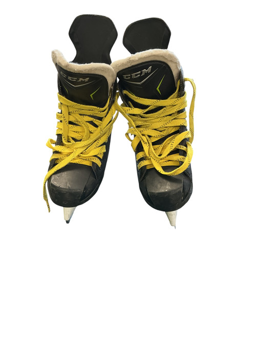 Vist Large View of Product Image Which is Used CCM RIBCORE 74K Junior Hockey Skate Junior 02.5