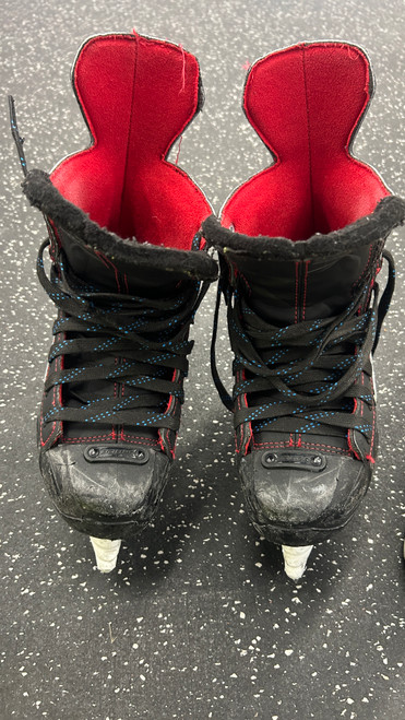 Vist Large View of Product Image Which is Used Bauer NS Intermediate Hockey Skate Intermediate 4.0