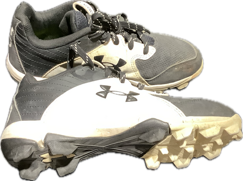 Vist Large View of Product Image Which is Used Under Armour LEAD OFF BB/SB Cleats Black Junior 05.5