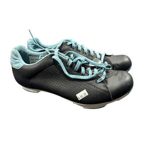 Vist Large View of Product Image Which is Used Giro Senior 8.5 Bicycle Shoes