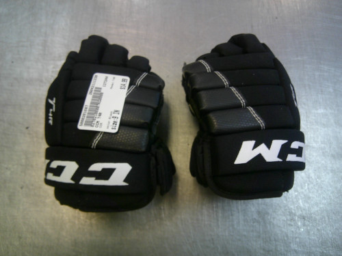 Vist Large View of Product Image Which is Used CCM T4R Youth Gloves Black 9"