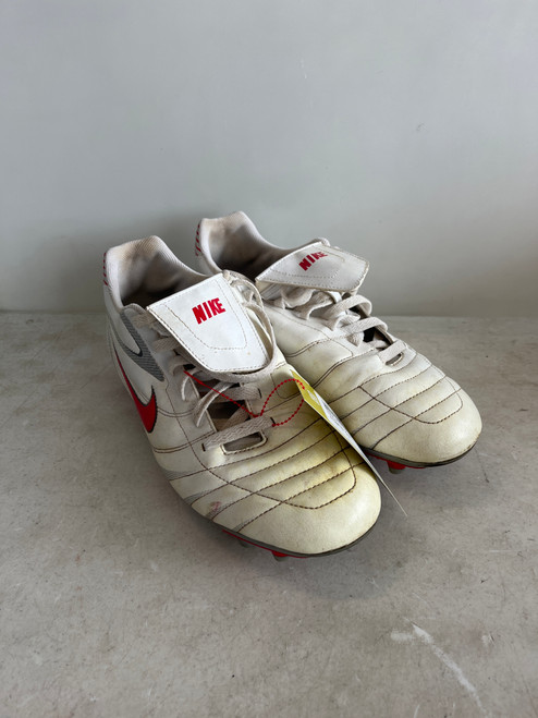 Vist Large View of Product Image Which is Used Nike Soccer Cleats White Senior 11
