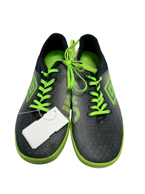Vist Large View of Product Image Which is Used Umbro Soccer Indoor Shoes Grey Senior 6.5