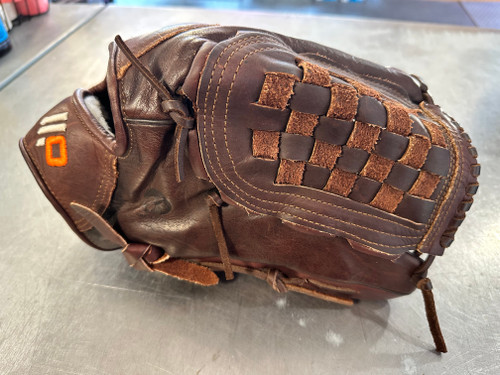 Vist Large View of Product Image Which is Used Nokona X2-1300 BB/SB Glove RH Throw 13"