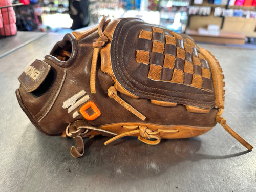 Vist Large View of Product Image Which is Used Nokona S-V1250 BB/SB Glove RH Throw 12.5"