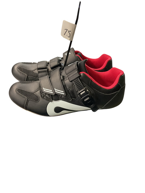 Vist Large View of Product Image Which is Used Bike Shoes Adult Black Senior 7.5