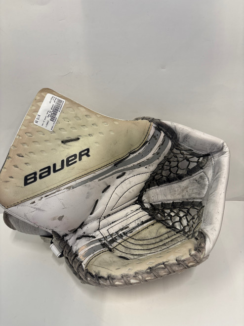 Vist Large View of Product Image Which is Used Bauer VAPOR 2X PRO Senior Goalie Catcher None