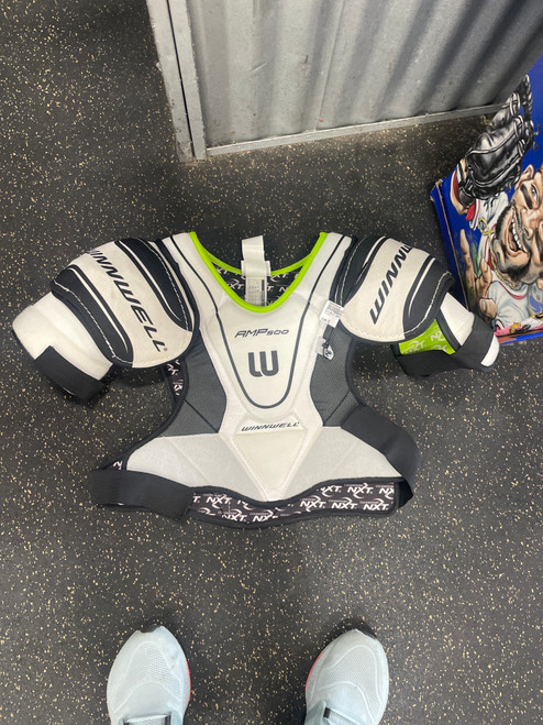 Vist Large View of Product Image Which is Used WinnWell AMP 500 Senior Shoulder Pads XL
