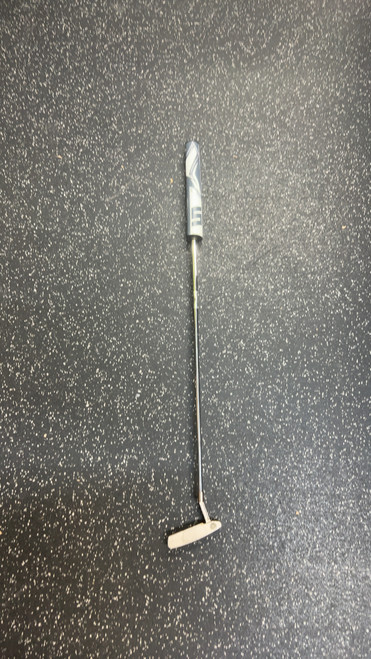 Vist Large View of Product Image Which is Used Odyssey BLACK SERIES 2 Mens Putter RH