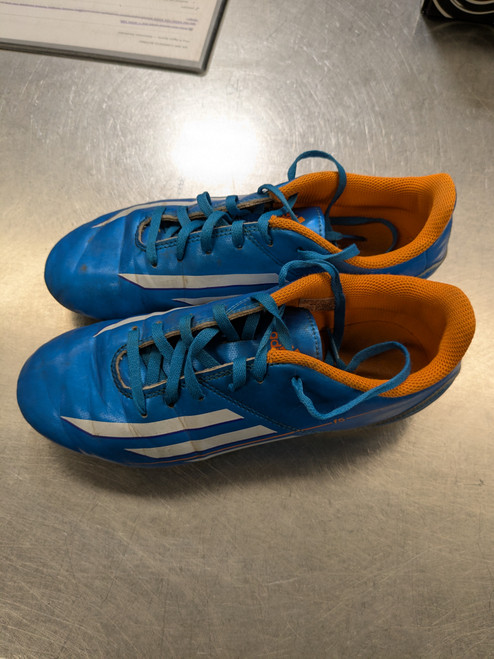 Vist Large View of Product Image Which is Used Adidas Soccer Cleats Royal Blue Junior 05