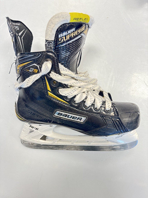 Vist Large View of Product Image Which is Used Bauer SUPREME 2S Intermediate Hockey Skate Intermediate 5.5