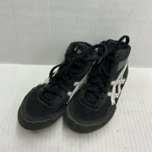 Vist Large View of Product Image Which is Used Asics Wrestling Shoes Black Junior 02