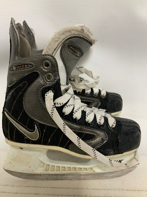 Vist Large View of Product Image Which is Used Nike IGNITE Junior Hockey Skate Junior 02