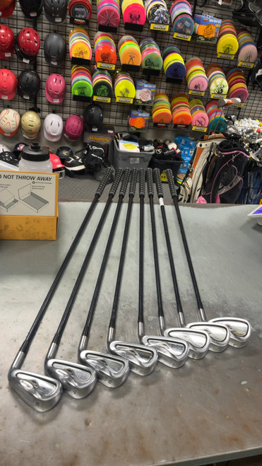 Vist Large View of Product Image Which is Used Mizuno MX-900 Mens Iron Set RH 3I-PW