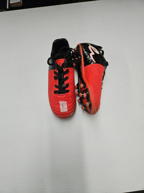 Vist Large View of Product Image Which is Used Eletto Soccer Cleats Red Junior 01