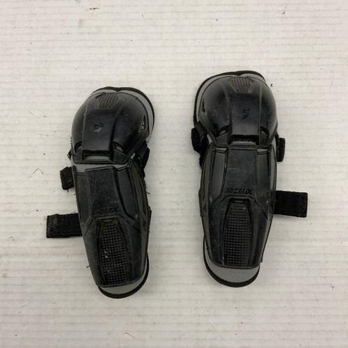 Vist Large View of Product Image Which is Used Thor Junior Elbow Guard Black Youth