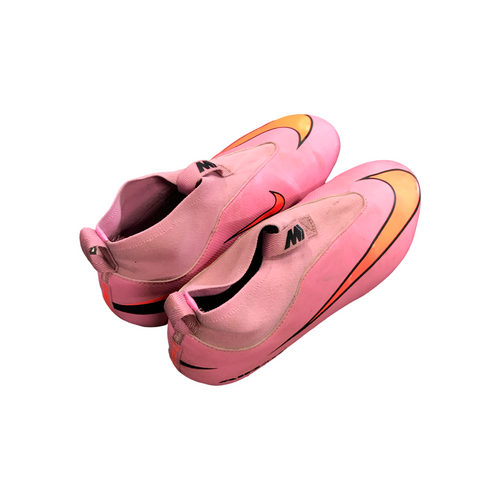 Vist Large View of Product Image Which is Used Nike Soccer Cleats Pink Senior 5.5