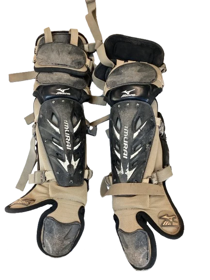 Vist Large View of Product Image Which is Used Mizuno SAMURAI BB/SB Catchers Knee Savers Black And Tan