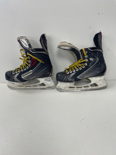 Vist Large View of Product Image Which is Used Bauer VAPOR X70 Senior Hockey Skate Senior 7.5