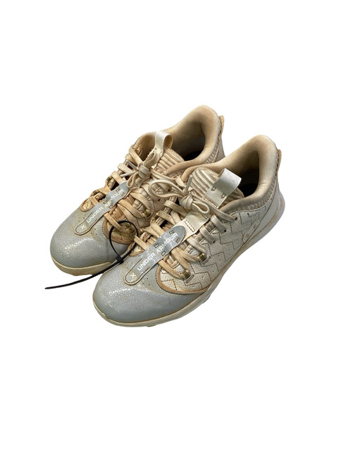 Vist Large View of Product Image Which is Used Under Armour BH SHOW BB/SB Cleats White Junior 04