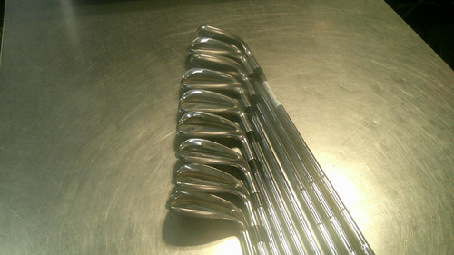 Vist Large View of Product Image Which is Used Adams Golf IDEA Mens Complete Set RH 9 Piece